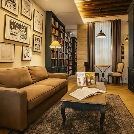 Cia Marais - Old Bookshop Style Paris