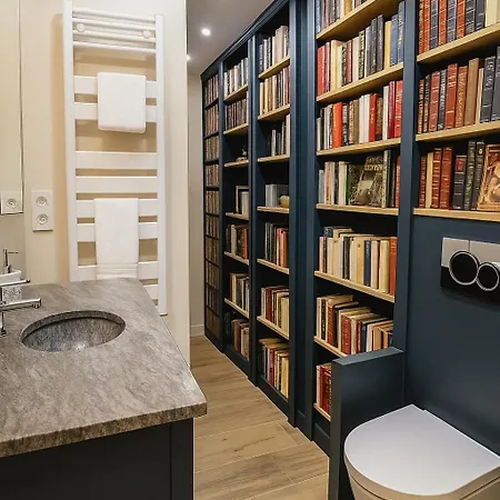 Cia Marais - Old Bookshop Style * Paris